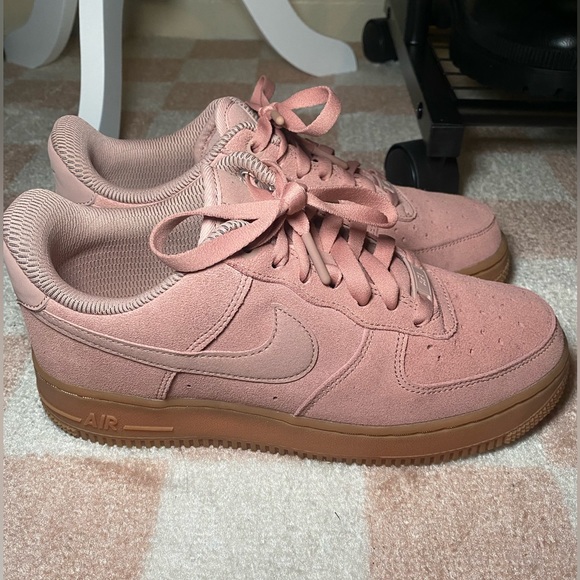 Women’s Air Force 1 “particle pink” - Picture 1 of 4